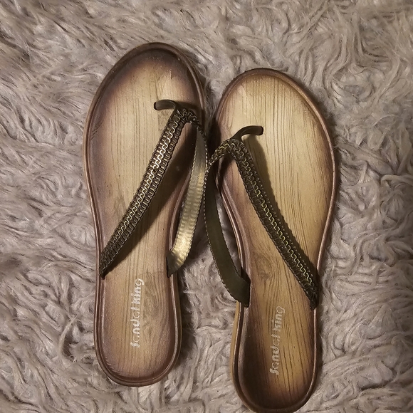 Stylish Women's Flip Flops - Leopard, Tan, and Brown - Picture 6 of 6